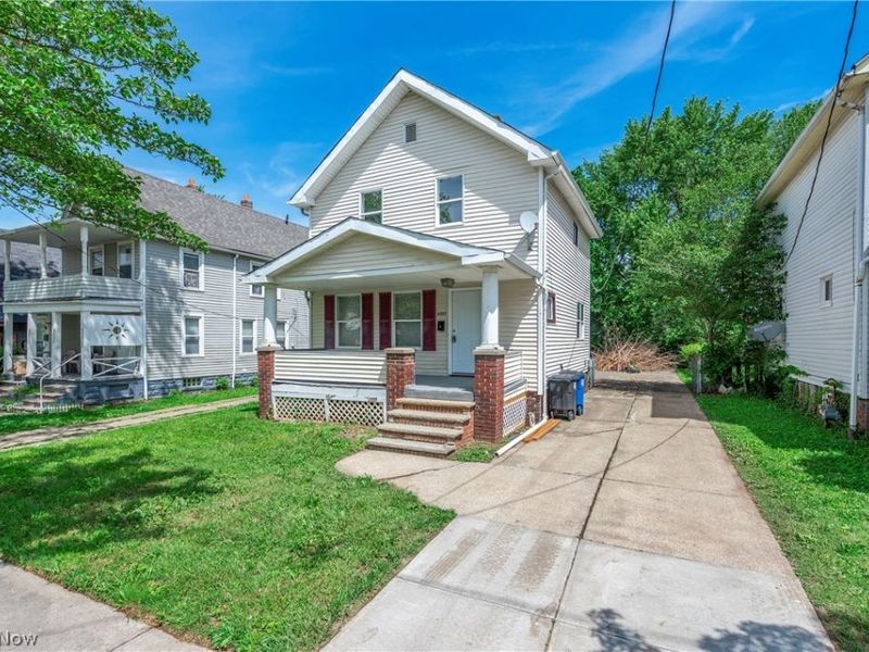 8005 Vineyard Avenue, Cleveland, OH 44105 Photo 1