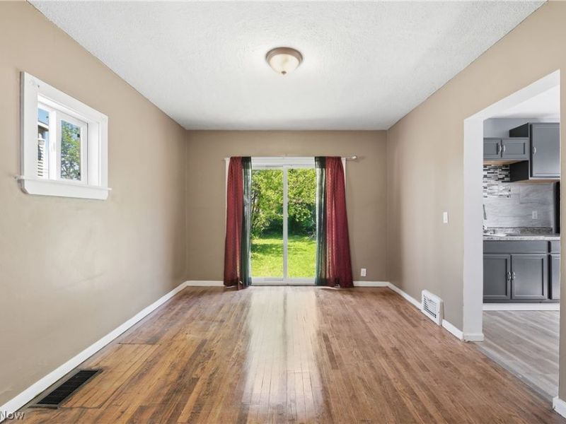 8005 Vineyard Avenue, Cleveland, OH 44105 Photo 17