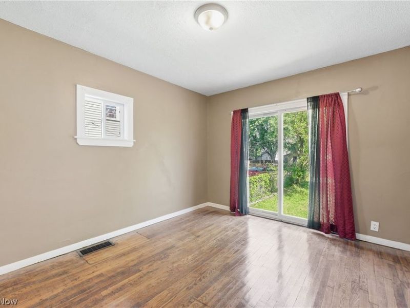8005 Vineyard Avenue, Cleveland, OH 44105 Photo 18