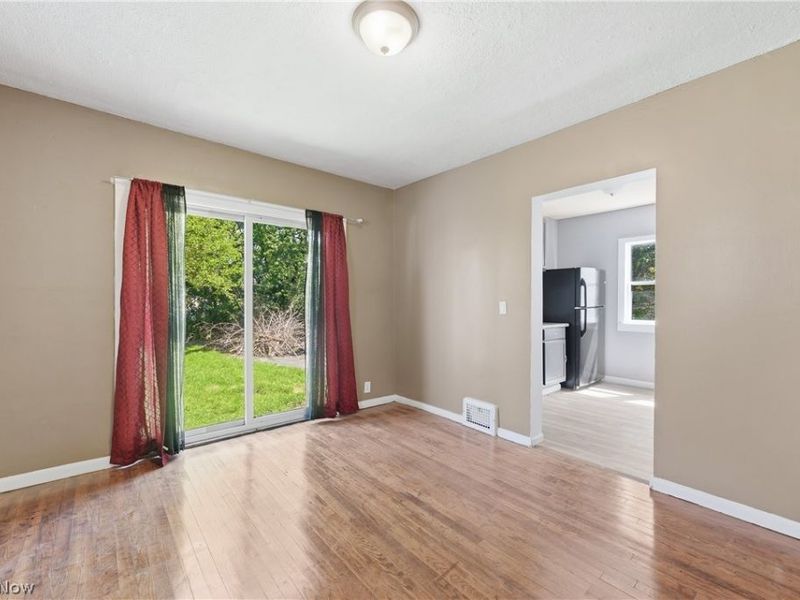 8005 Vineyard Avenue, Cleveland, OH 44105 Photo 19