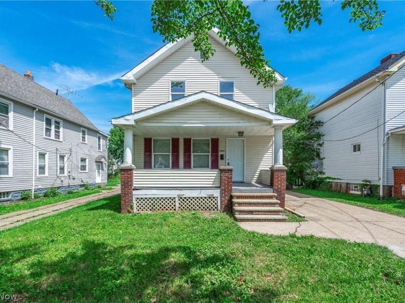8005 Vineyard Avenue, Cleveland, OH 44105 Photo 3