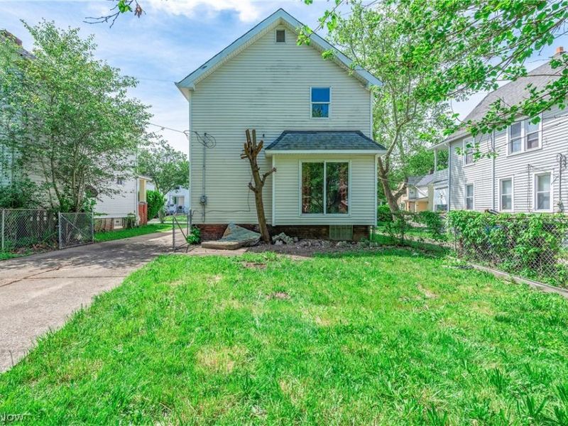 8005 Vineyard Avenue, Cleveland, OH 44105 Photo 5