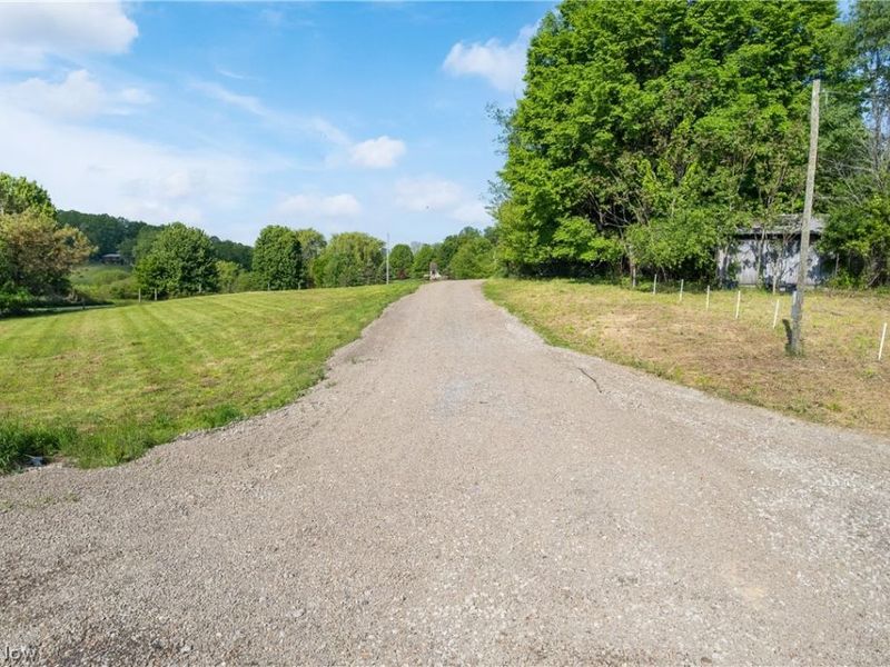 2085 Belfort Avenue, Louisville, OH 44641 Photo 50