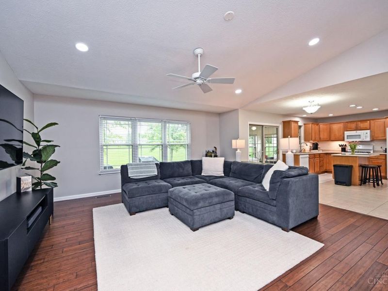 5237 Elk Run Drive, Liberty Township, OH 45011 Photo 7