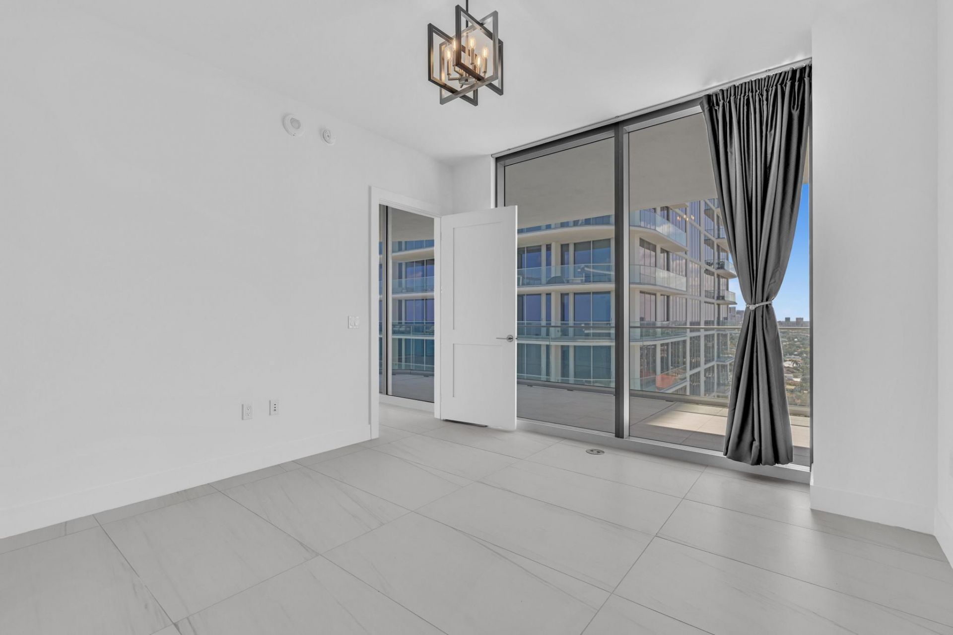 151 N Seabreeze Boulevard, Unit 1902, Fort Lauderdale, FL 33304 Photo