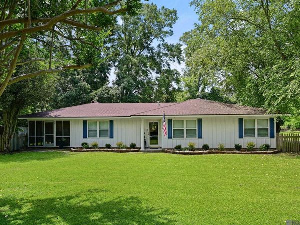 9974 Havard St, St Francisville, LA 70775