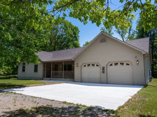 5121 Chip Cove Road, Mt Pleasant, MI 48858