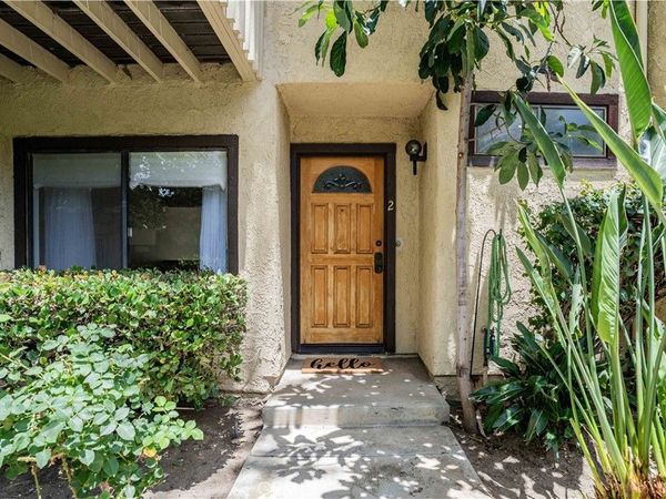 6746 Encino Avenue, Unit 2, Lake Balboa, CA 91406