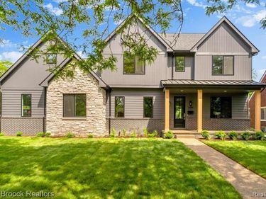 2444 Benjamin Avenue, Royal Oak, MI 48073