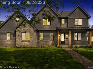 2444 Benjamin Avenue, Royal Oak, MI 48073