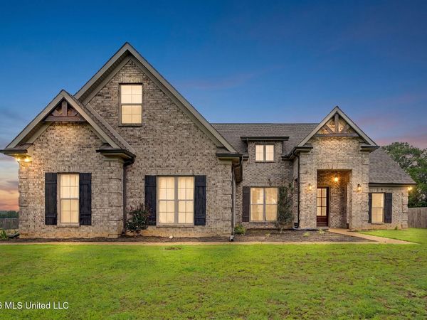 307 Garrison Drive, Senatobia, MS 38668