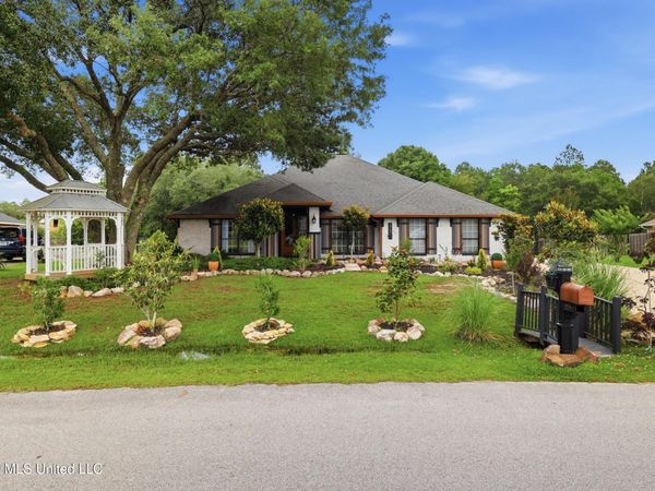 10265 Lake Forest Drive, Ocean Springs, MS 39565