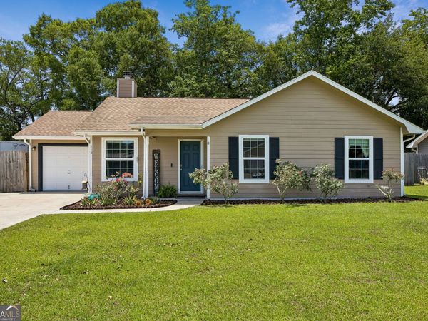 112 Honeysuckle Road, Kingsland, GA 31548