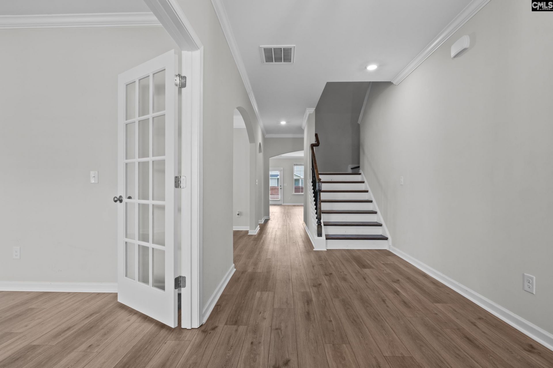 609 Hiawatha Drive  Photo 11