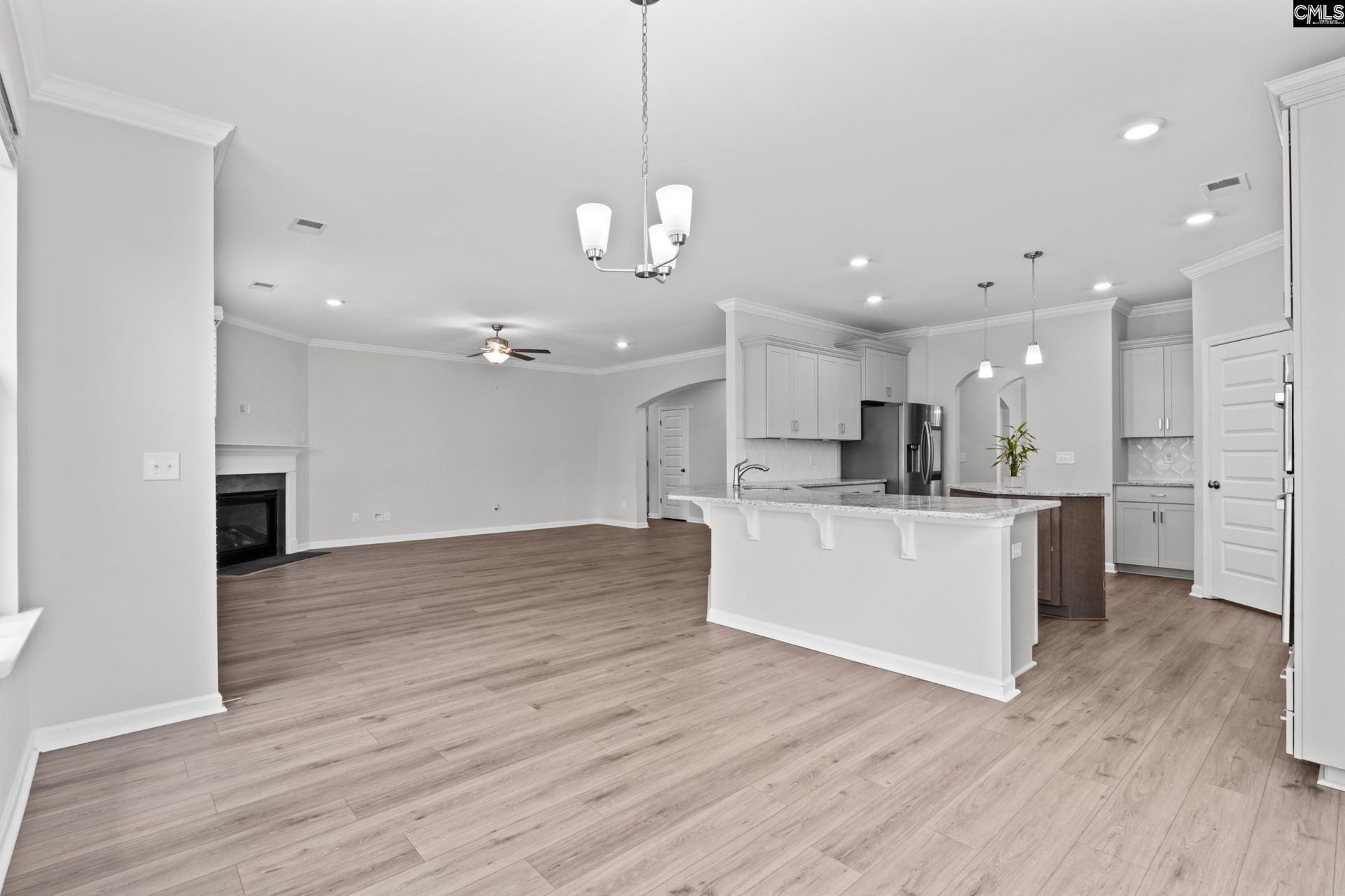 609 Hiawatha Drive  Photo 6