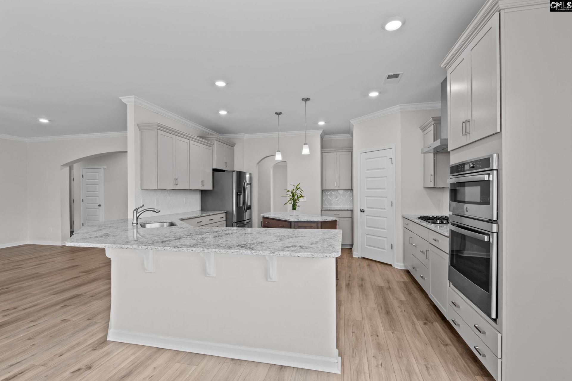 609 Hiawatha Drive  Photo 8