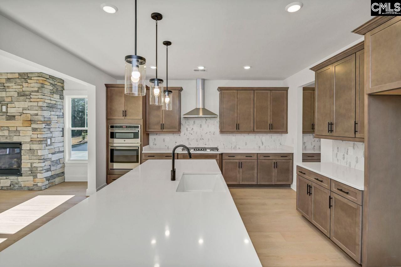 126 Clubside Drive  Photo 9