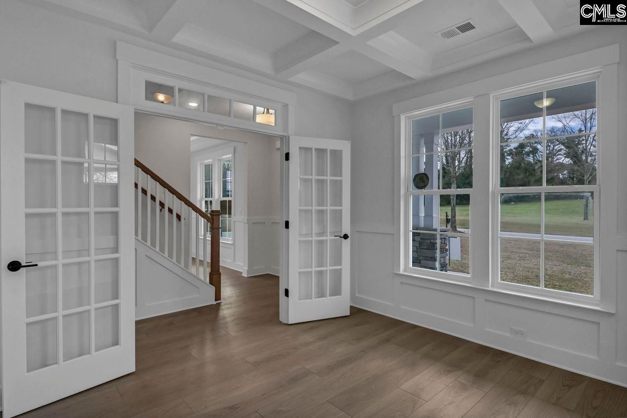 134 Clubside Drive  Photo 5