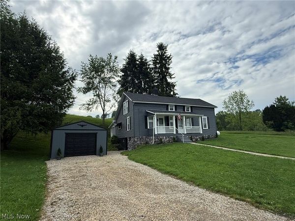 4528 Gintz Road NE, Dover, OH 44622