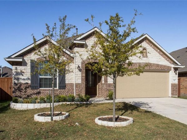 401 Inspiration DR, Liberty Hill, TX 78642