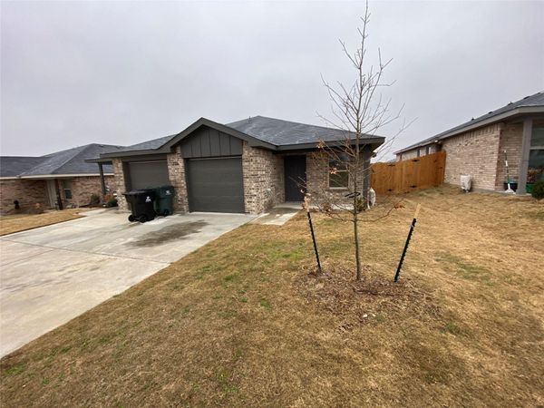 2320 Duntov DR, Unit B, Temple, TX 76504