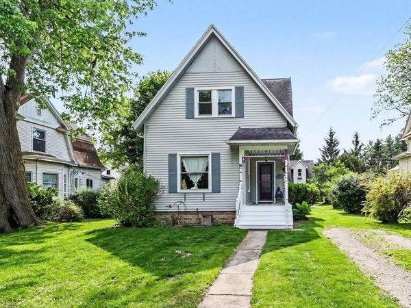 222 Monroe Street, Saline, MI 48176