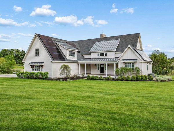 1 Cobtail Way, Bedford, NH 03110