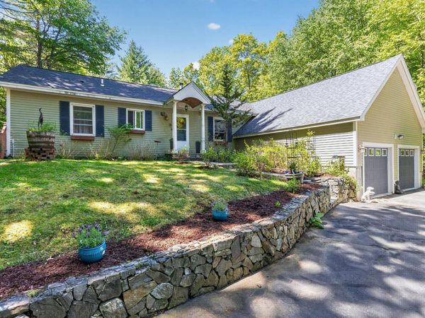 14 Stevens Drive, Newmarket, NH 03857