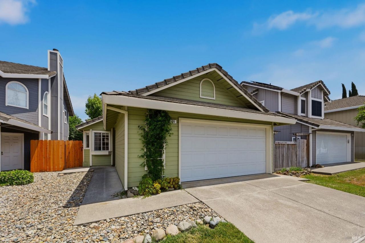 105 Freedom Court, Vacaville, CA 95687 Main Photo