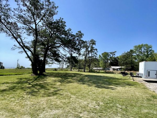 326 Woodstock Lane, Belhaven, NC 27810