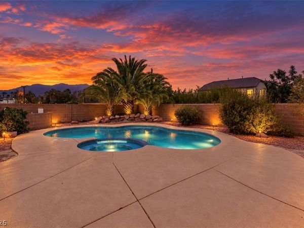 8088 Winchester Bluff Street, Las Vegas, NV 89131