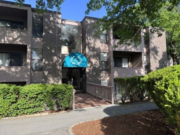 18 Shrewsbury Green Dr, Unit K, Shrewsbury, MA 01545