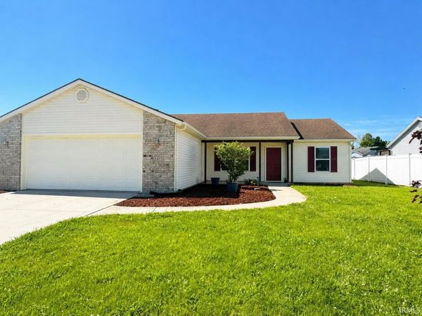 1415 Apex Drive, Kendallville, IN 46755
