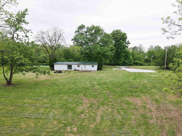 8117 S 500 E Road, Jonesboro, IN 46938