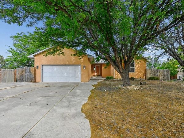 979 S Alexis Lane, Pueblo, CO 81007