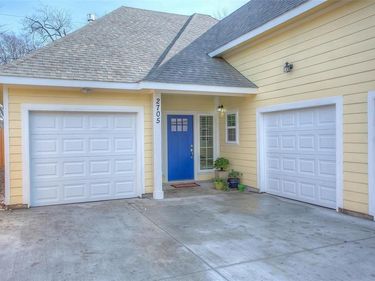 2705 College Avenue, Fort Worth, TX 76110