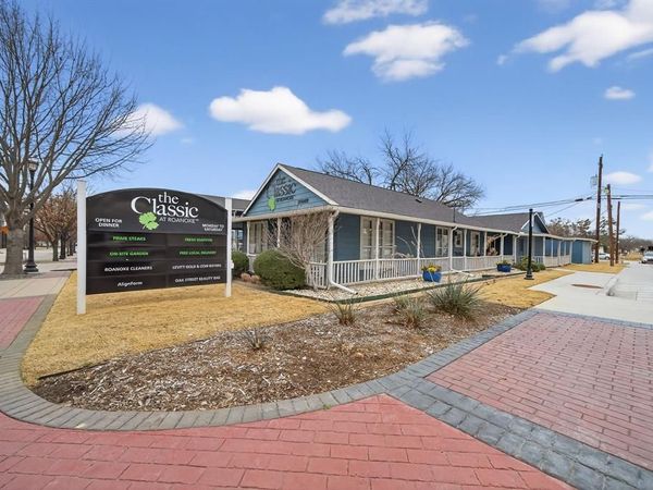 504 N Oak Street, Roanoke, TX 76262