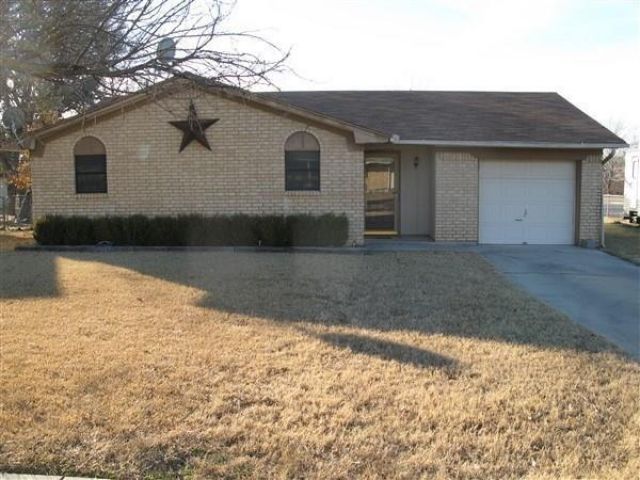 1 Skyview Court, Brownwood, TX 76801 Main Photo