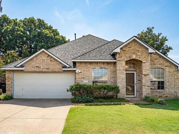 1702 Morning Glory Drive, Corinth, TX 76210