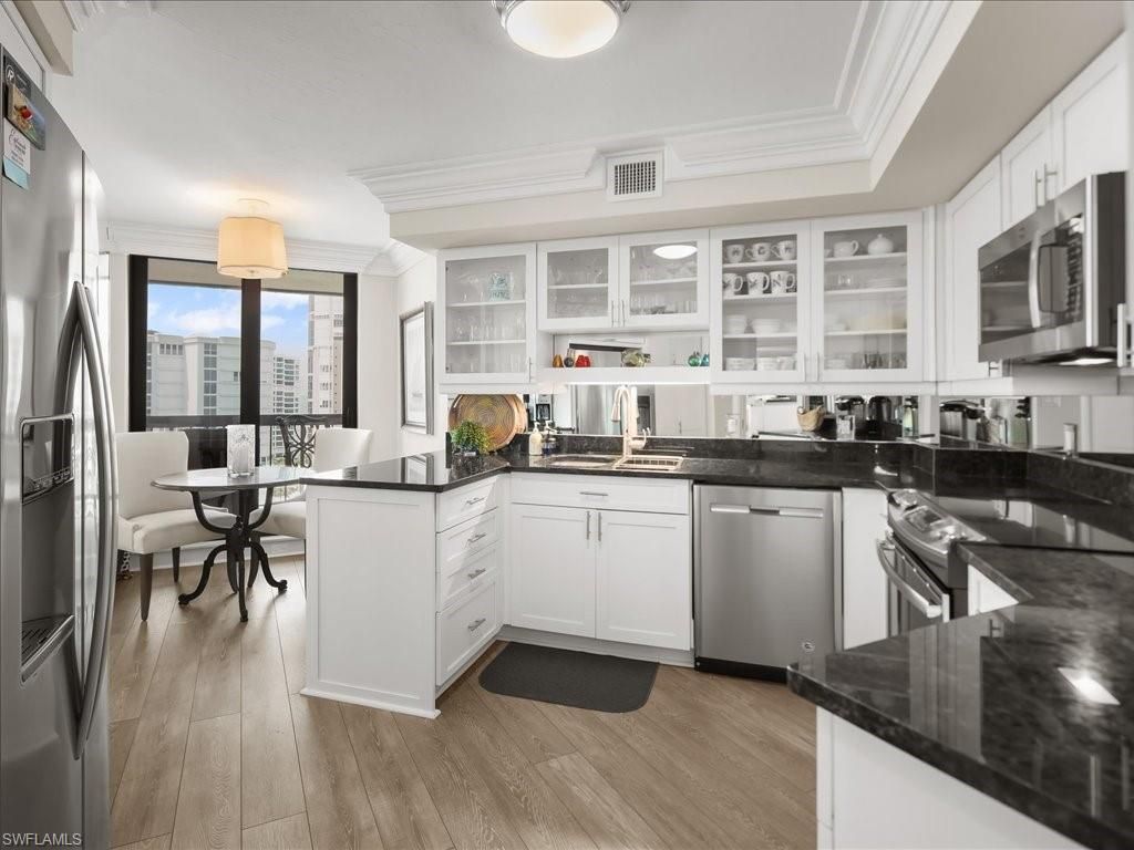 4551 Gulf Shore Blvd N, Unit 1606, Naples, FL 34103 Photo