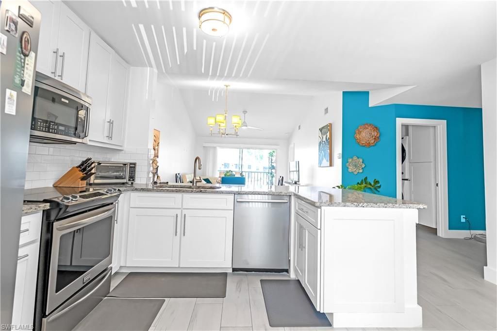 1330 Derbyshire Ct, Unit E203, Naples, FL 34116 Photo