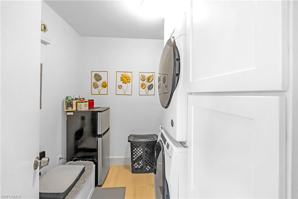 1330 Derbyshire Ct, Unit E203, Naples, FL 34116 Photo