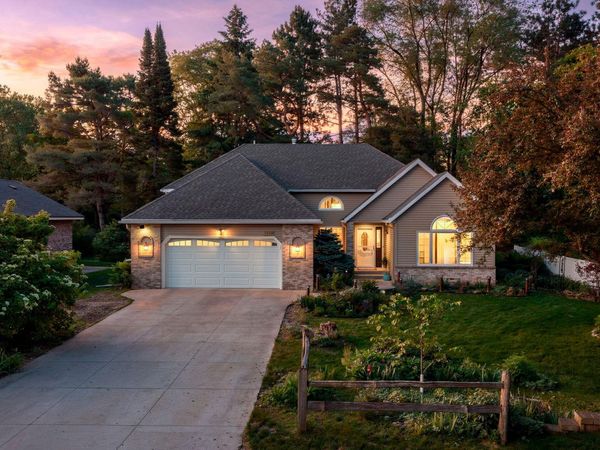 1320 Griffin Avenue, Mahtomedi, MN 55115