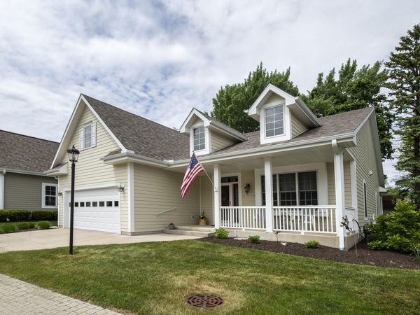 N63W23898 Terrace Dr, Unit 17, Sussex, WI 53089