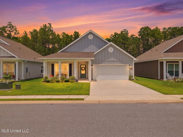 7812 Coral Lane, Ocean Springs, MS 39564