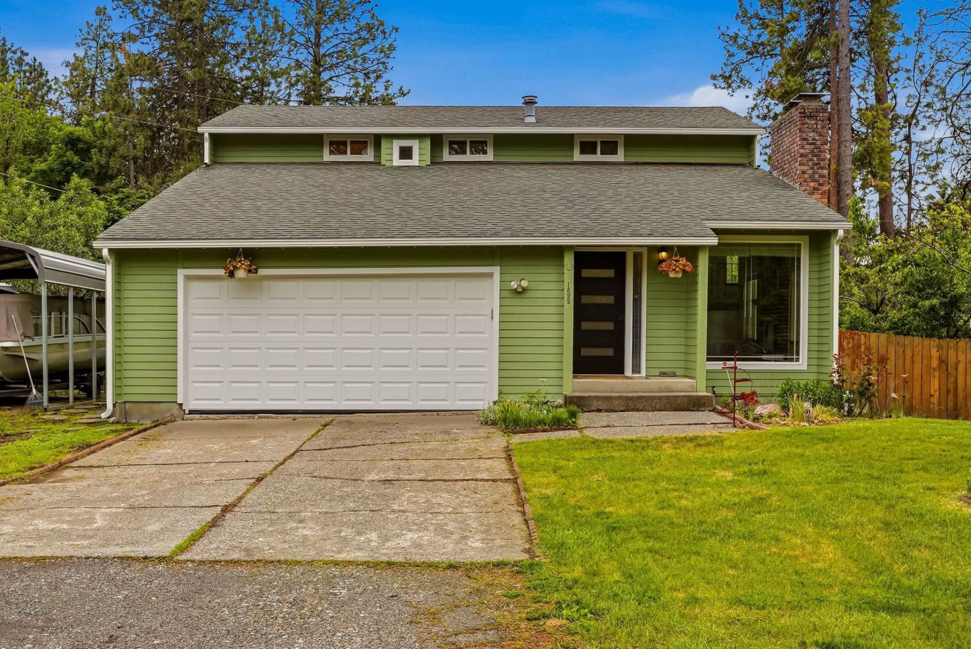 1822 E 33rd Ave, Spokane, WA 99203 Main Photo