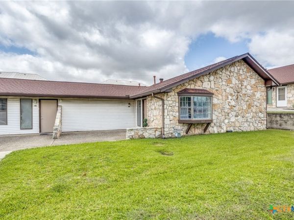 603 Oak Park Dr Drive , Boerne, TX 78006