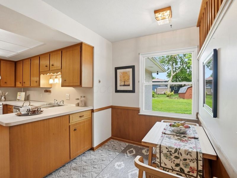 5546 Satinwood Drive , Columbus, OH 43229 Photo 13