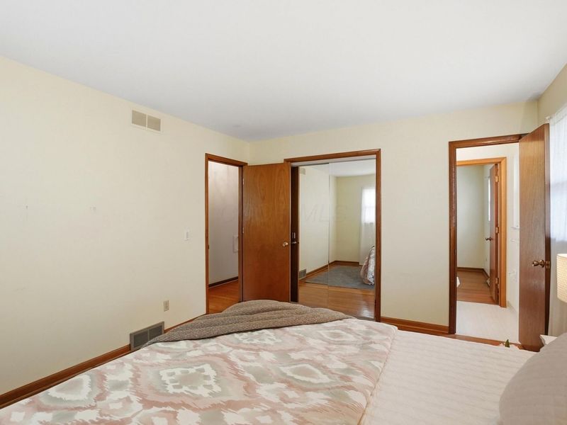 5546 Satinwood Drive , Columbus, OH 43229 Photo 23