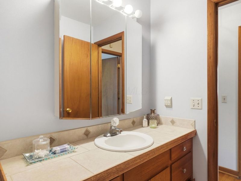5546 Satinwood Drive , Columbus, OH 43229 Photo 31